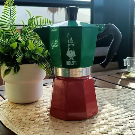 شقة Bellamar 1, 32 أذيخي